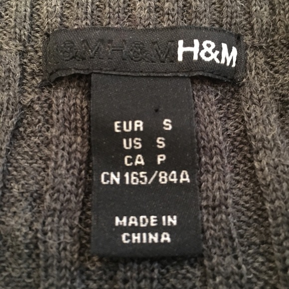 H&M Gray Pleaded Sweater Skirt - Size S - Picture 3 of 4